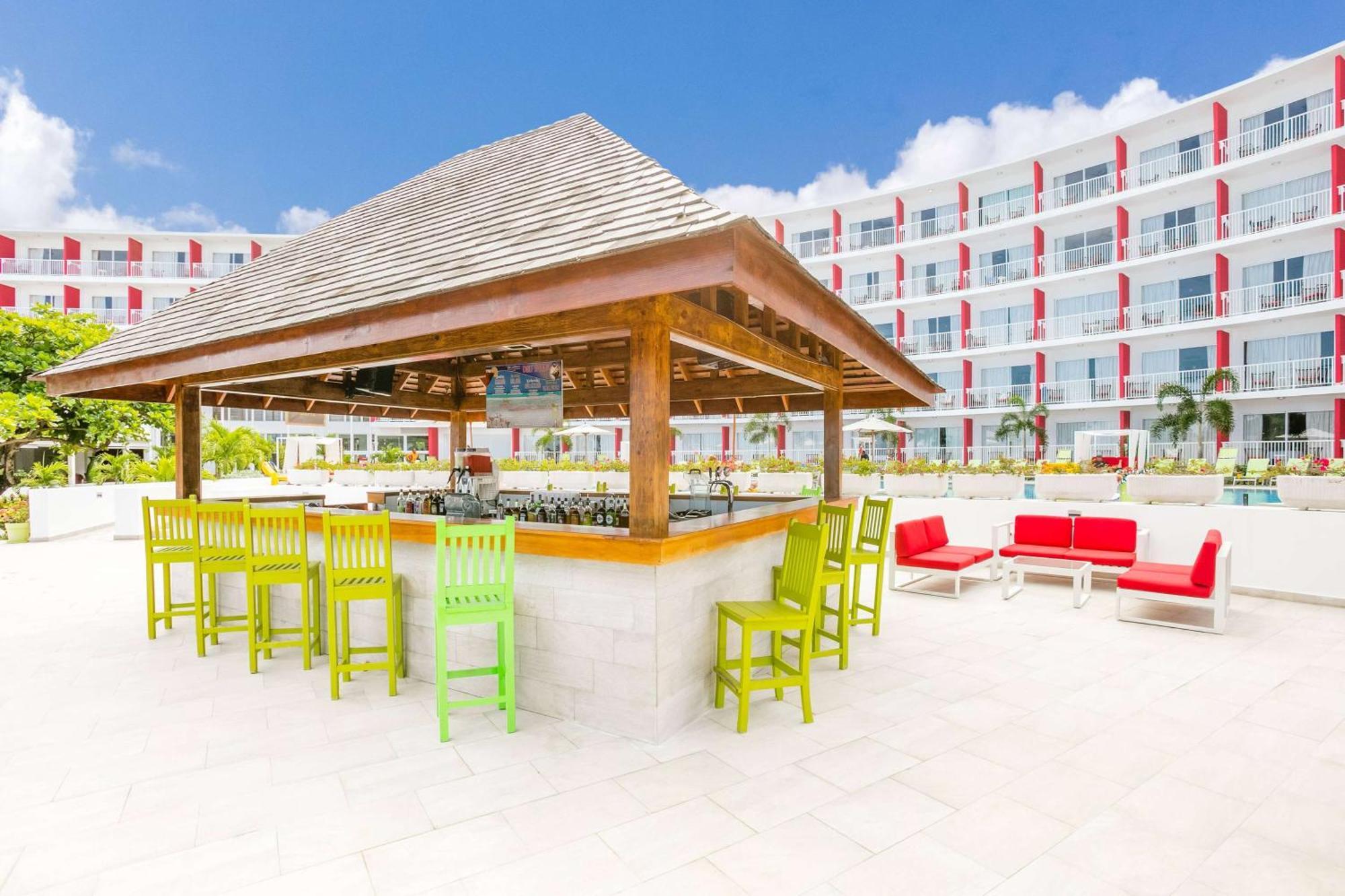 รอยัล เดคาเมรอน คอร์นวอลล์ บีช - ออลอินคลูซีฟ Hotel มอนเทโกเบย์ ภายนอก รูปภาพ