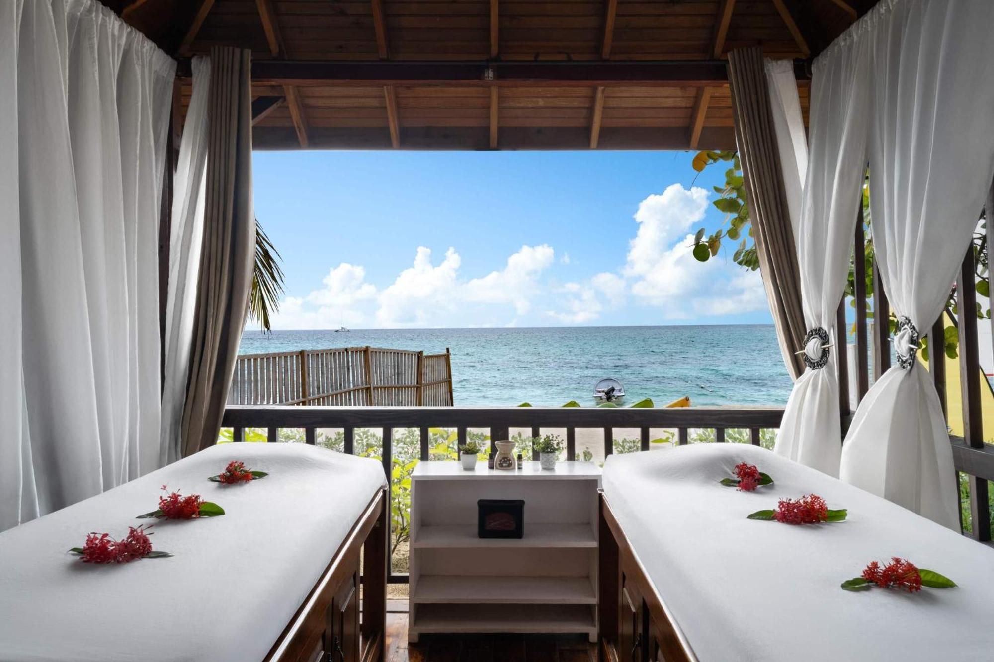 รอยัล เดคาเมรอน คอร์นวอลล์ บีช - ออลอินคลูซีฟ Hotel มอนเทโกเบย์ ภายนอก รูปภาพ