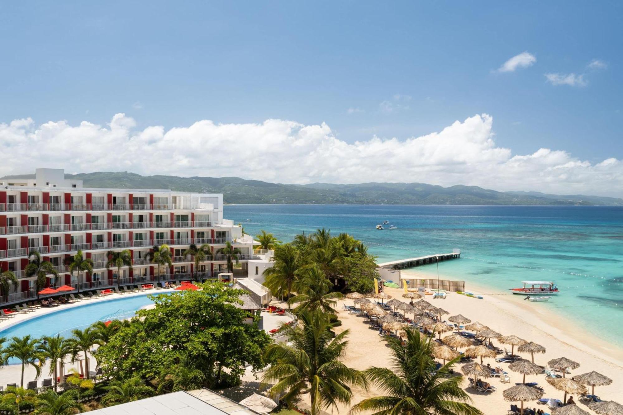 รอยัล เดคาเมรอน คอร์นวอลล์ บีช - ออลอินคลูซีฟ Hotel มอนเทโกเบย์ ภายนอก รูปภาพ